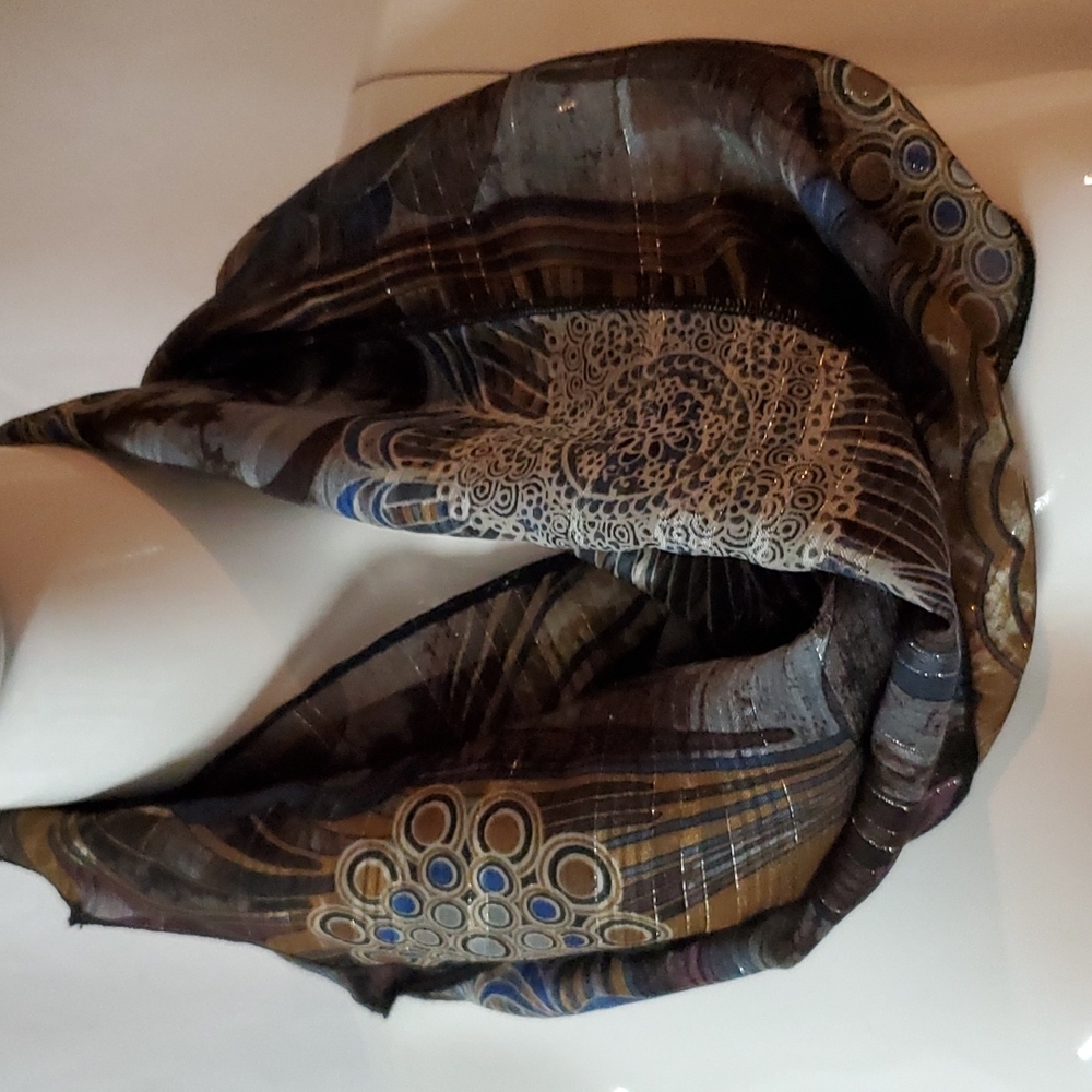Infinity Scarf - Picture 3 of 3